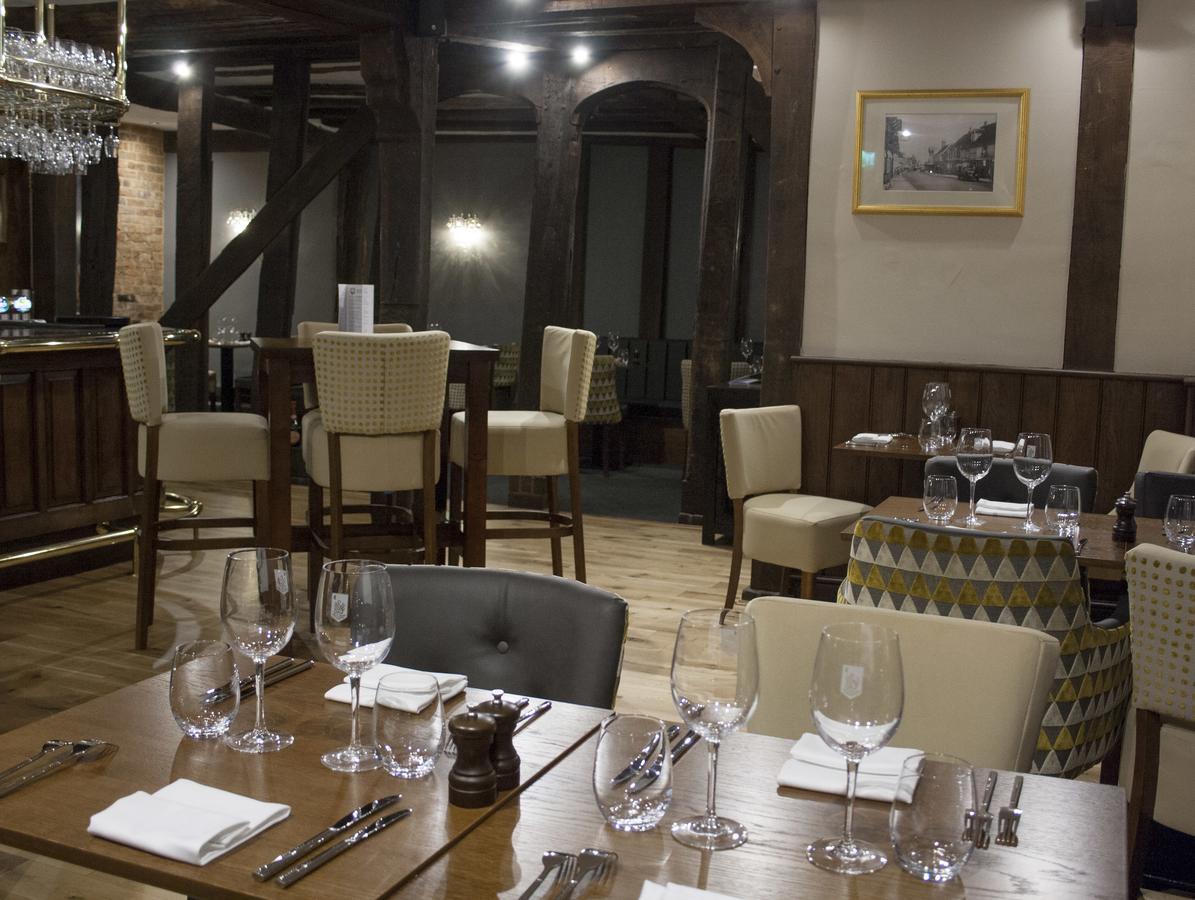 The Swan Hotel Bar And Grill 莫尔登 外观 照片