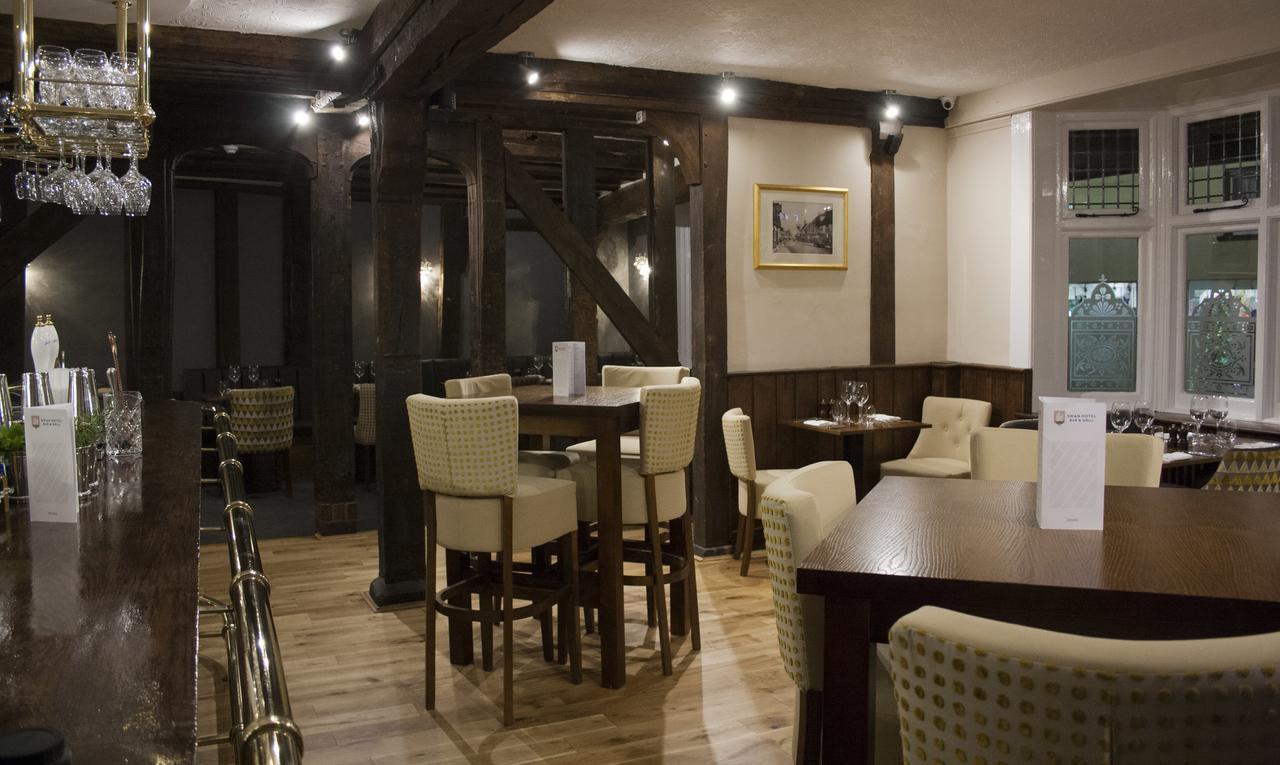 The Swan Hotel Bar And Grill 莫尔登 外观 照片